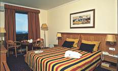 Hotel Vila Gale Porto - Accommodation in Northern Portugal